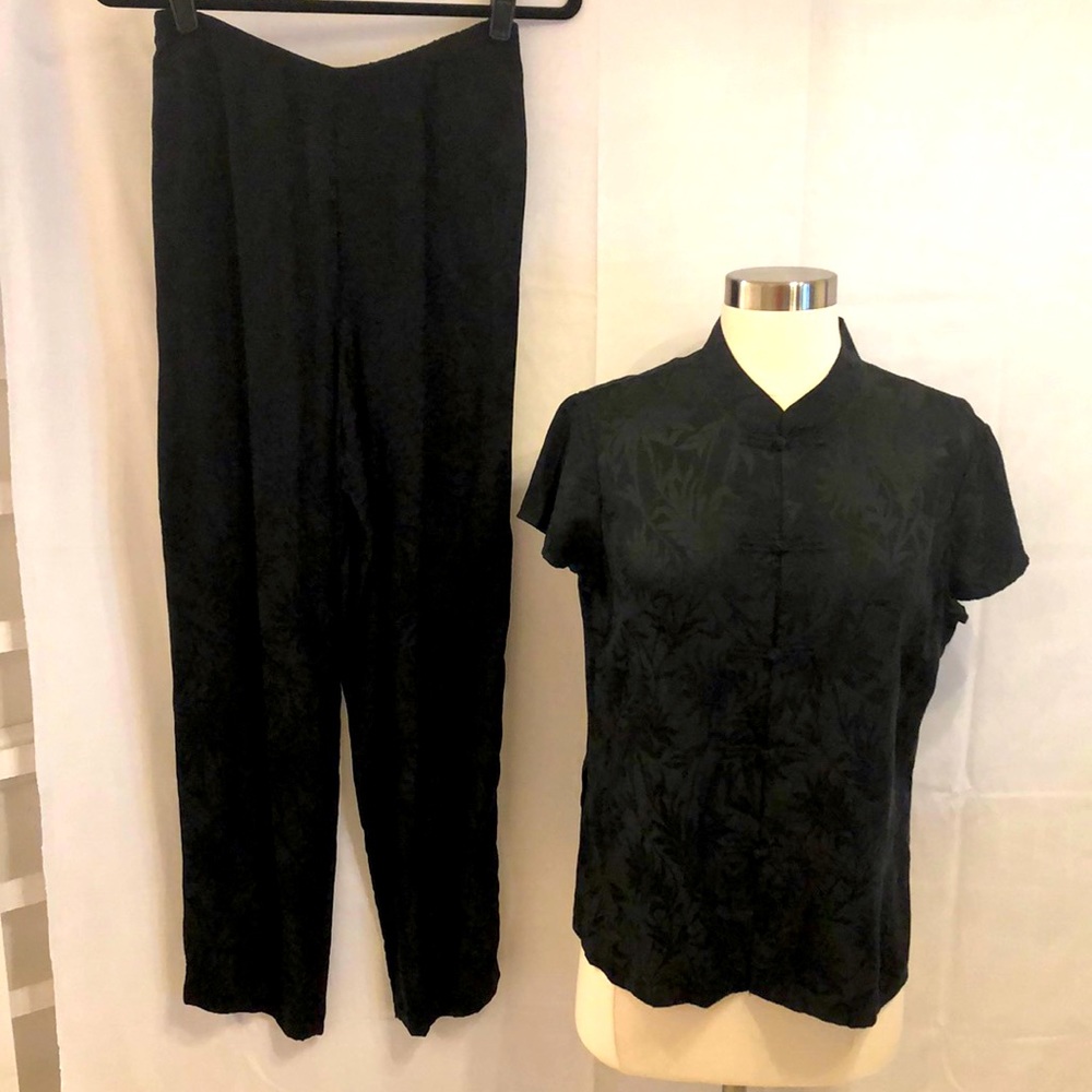 **VINTAGE** 90’s Victoria’s Secret 100% Silk Pajamas